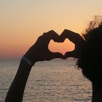 ‏‏‏عندمـا تعجبنا #الروح تعجبنا #الملامح 
حتى لـو لـم تڪن جميله ..