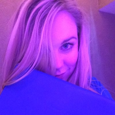 Associate Director at @edelmanireland / Francophile / American sounding / Burrito eater. All views are my own etc. https://t.co/gEMXYUcI5T