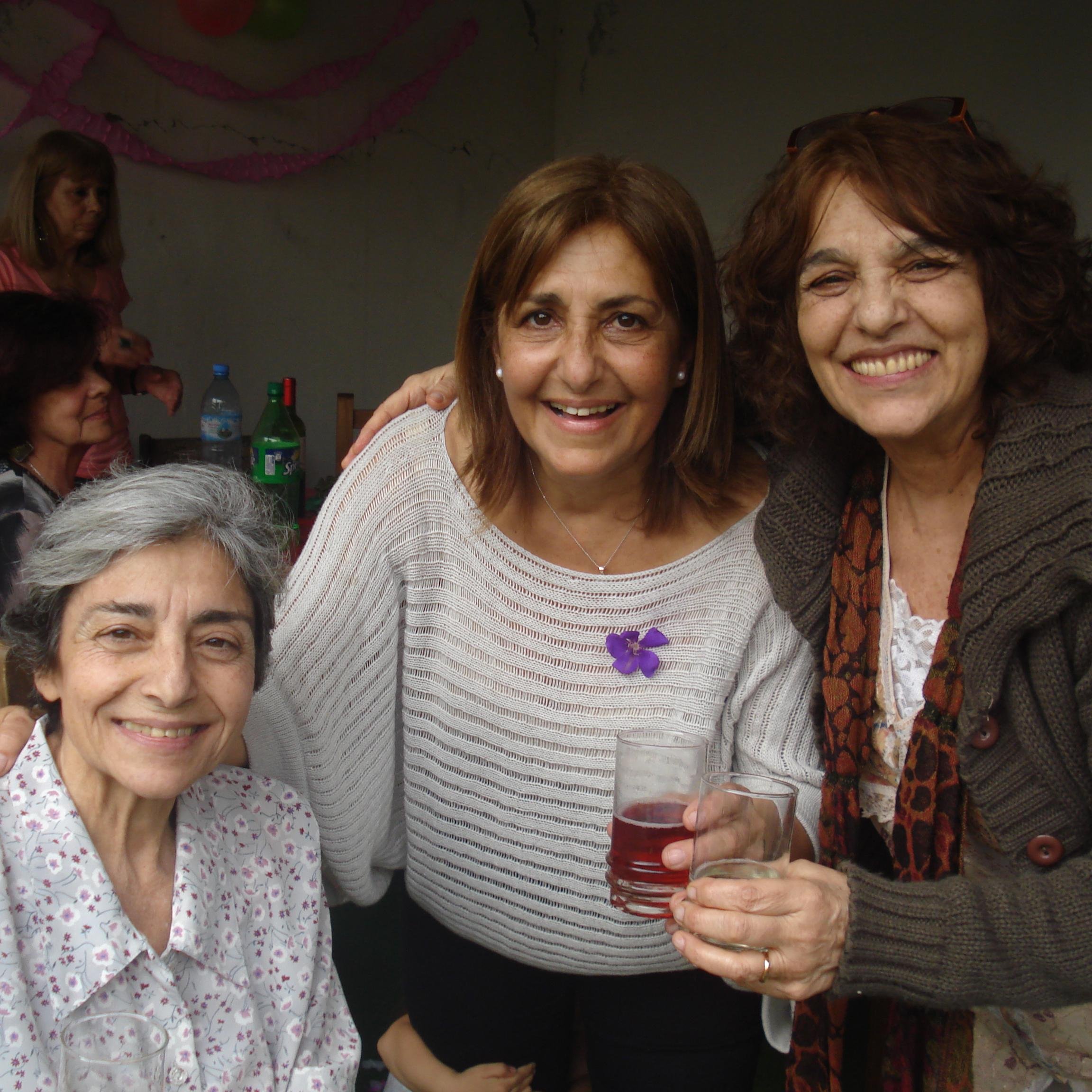 Cocinera, experta en postres. Madre y abuela de 4 nietos.