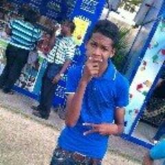 '- CADAAA CABEEZA ES UN MUNDOO PEROO EL MUNDOO SOLO ES UNOO ,NOO TEE LOO QKiiERRAAS LlEVAR PORR DELANTE QKEE AL FiiNAL LA ViiiiDAA SEE ACABAAA -''