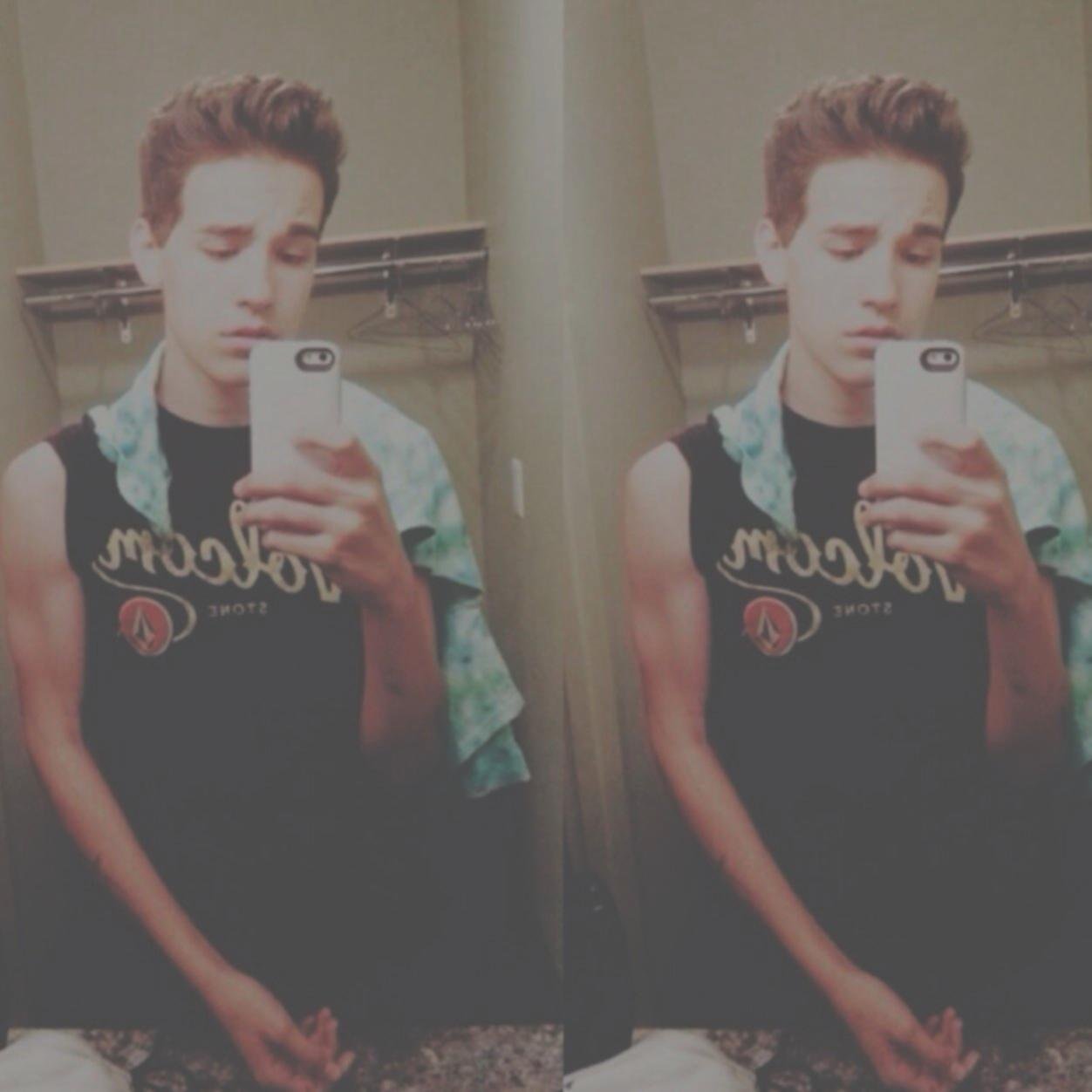 this is for anyone with an undying love for jacob. i'll make sure you all get noticed.  jacob followed twice, tweeted once and i got my friend noticed