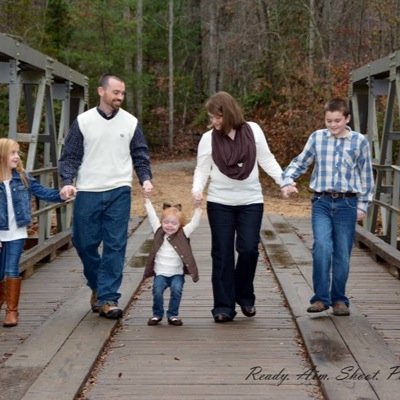 Married to Leslie, father of 4 wonderful kids, pastor @ Jones Ave Baptist Church