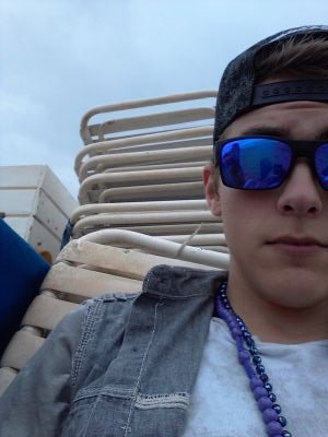 datLdoe's profile picture. vegged out & geekin, rapper