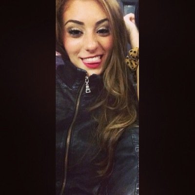 chelziiie's profile picture. 