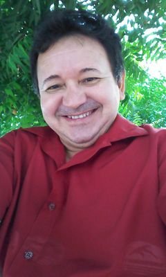 pai da isabella, capricórniano, amante da boa música, historiador, fotógrafo e consultor de vendas . e servo de deus e seu filho jesus cristo.