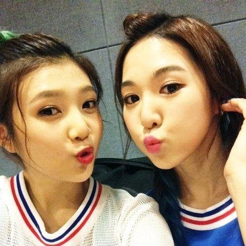 I AM JOY  조이 (박수영) of 레드벨벳  Verified RolePlayer from @IAM_RPHome  #Phantomhive  ©1996