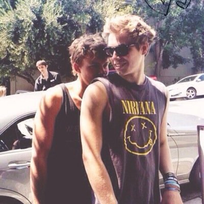 XxPunkMichaelxX's profile picture. Salad