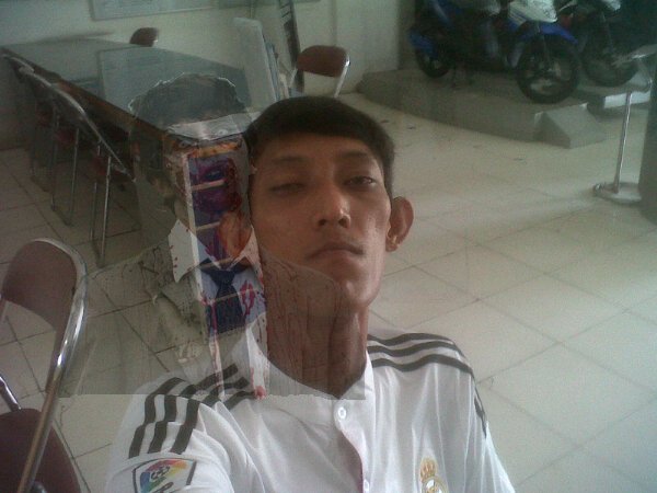 Terlalu berharap itu sakit,,,,jalani be lah,,,,