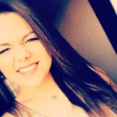 MarinaBatalha's profile picture. ✌️