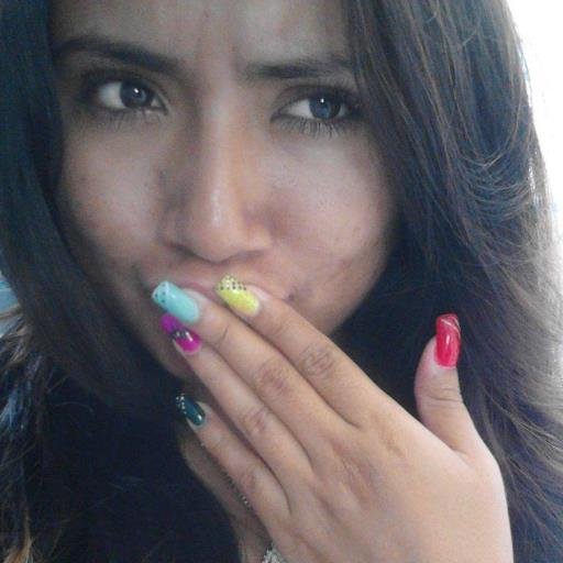 :3 Nadie sabe lo que tiene! hasta que al final lo pierde xD / contigo o sin ti Sooy muy feliz :D
