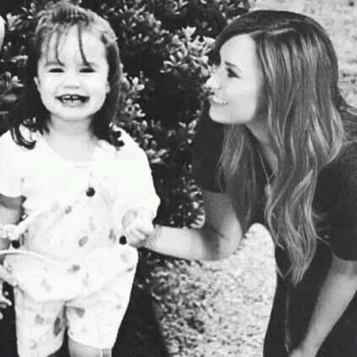 i'm lovatic, and 12 years old, love love love love love love so much DEMI LOVATOOOOO