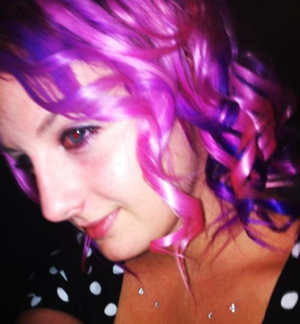 AnziesCrafts's profile picture. Mum, playgroup extraordinaire, card cake and scrapbook maker and lover of all animals fluffed, feathered or scaled!