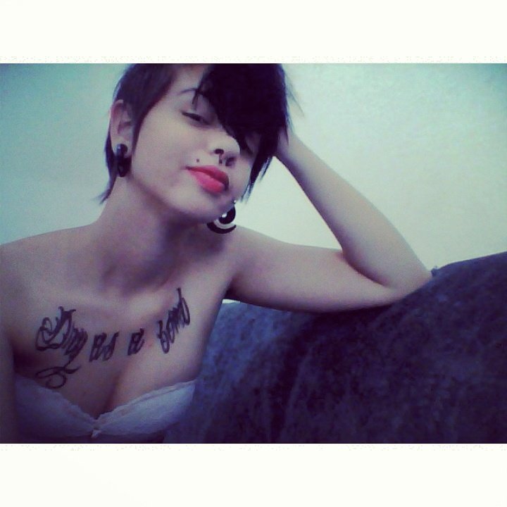 Olha pra frente. vê se não cai!!                    \\ instagram: badgaltau
