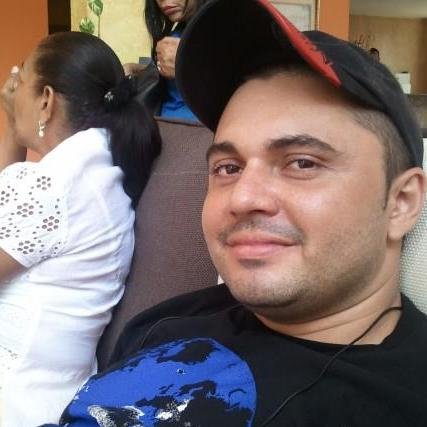 alhernandezs's profile picture. Ingeniero de sistemas, desarrollador de software, papá y amante de la buena musica.
PHP, Postrgres, JS, React, Linux