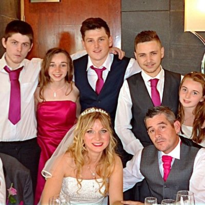 Married to my sexy hubby and have 2 gorgeous daughters and 4 lovely sons :) wot more cud i ask 4!! Xxx