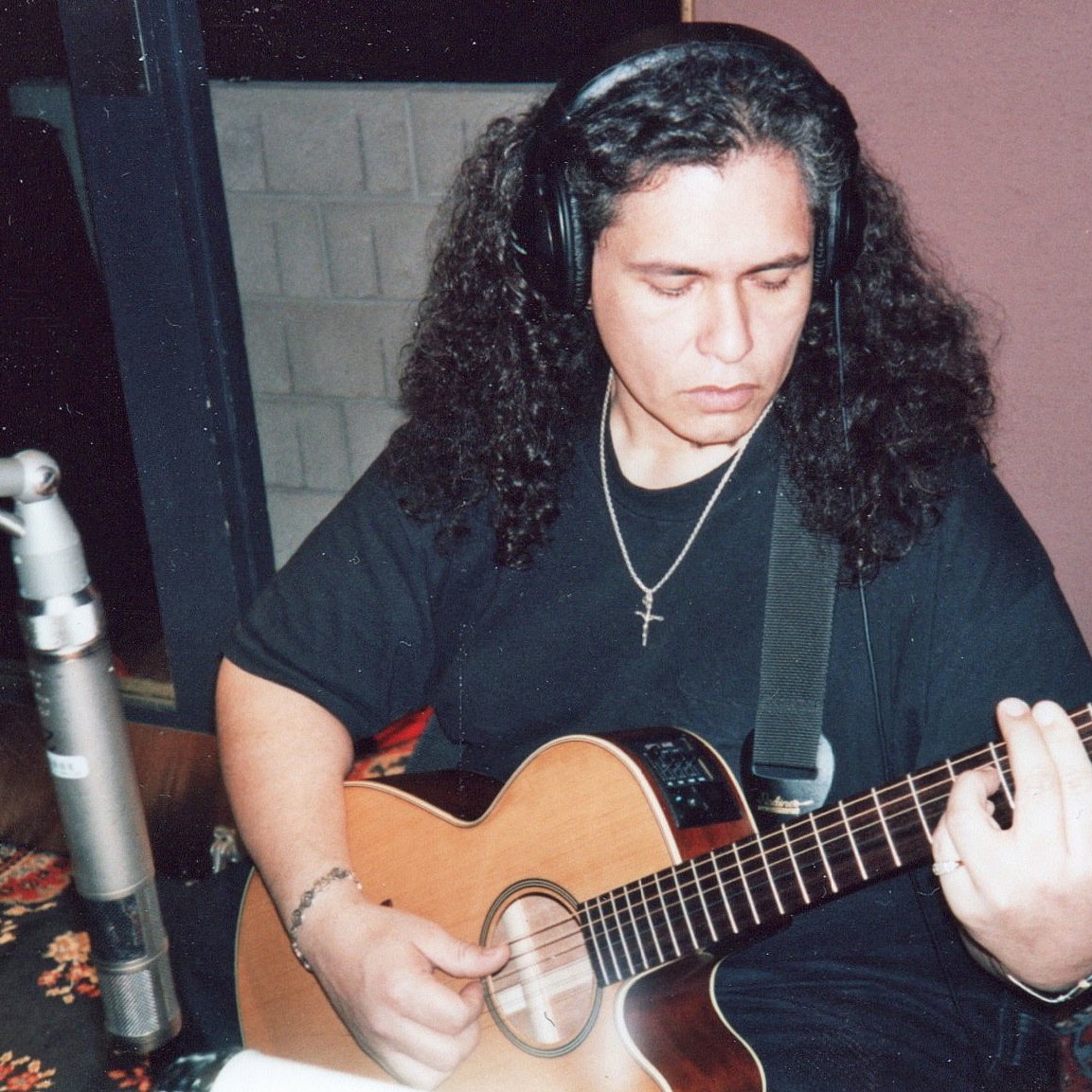 akabigjames's profile picture. artist, student of life