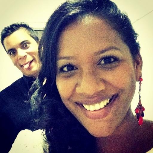 Fun-Loving Woman.Converse & Music Lover.Dedicated & Communicative. Aspiring #DigitalMarketer #socialmedia