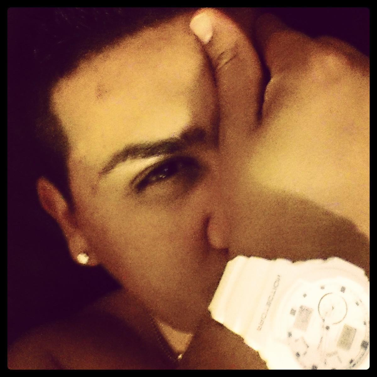 05db5's profile picture. y si andamos o no...que te importa la neta