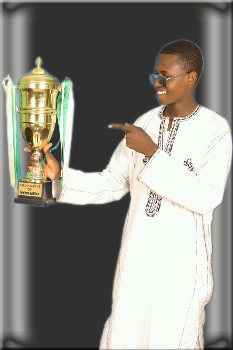 I awaya knew you wre the best the coolest girl know so prettier the n all the rest th stat of my show..abbakarsalees@yahoo.com.My PIN BBM7B8B5278