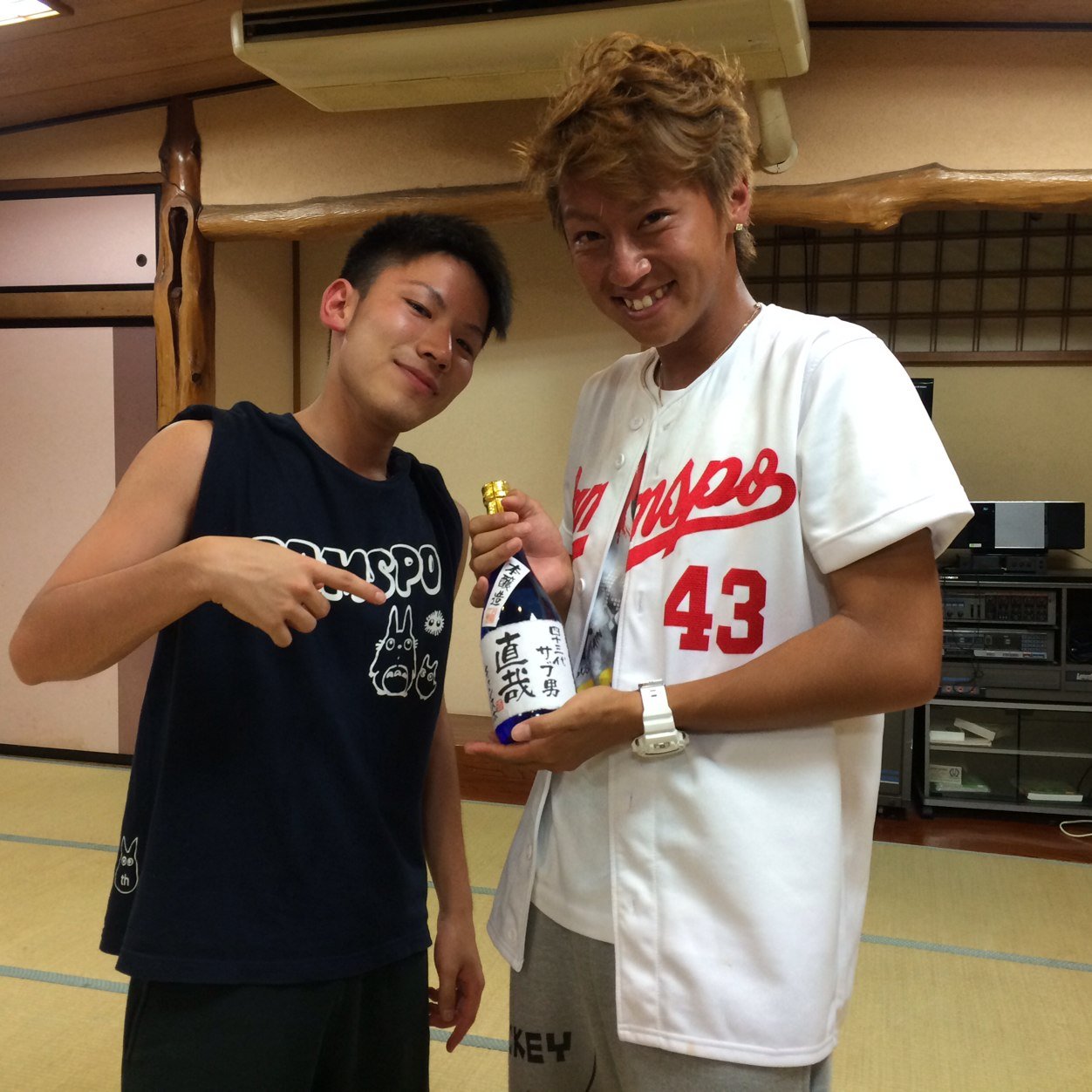 テニスとHIPHOPが大好きだよん 。駒大経済学部経済学科。CAMSPO！！れっつほぉろー