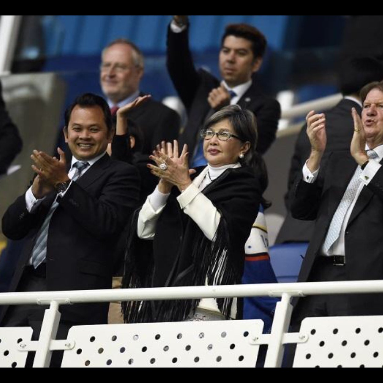 Millionaire. Chairman of #readingfc. Not affiliated with Sir John Madejski or Reading Football Club.