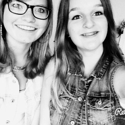 Voetbal♥ / Mijn beste maatje is @Gekuuhx ❤ / #TeamChickySpeciaal met @Attyy_ / #TEAMSUPERCRAZYFARMERS w/ @Xx_mirandaa