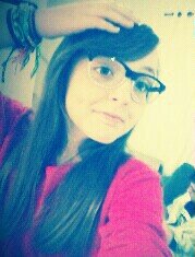 Tanto faz se eu disser em outra lingua
Se hoje eu canto com a voz do coração
Eu sei que você vai entender o que eu sinto..♥♪♫