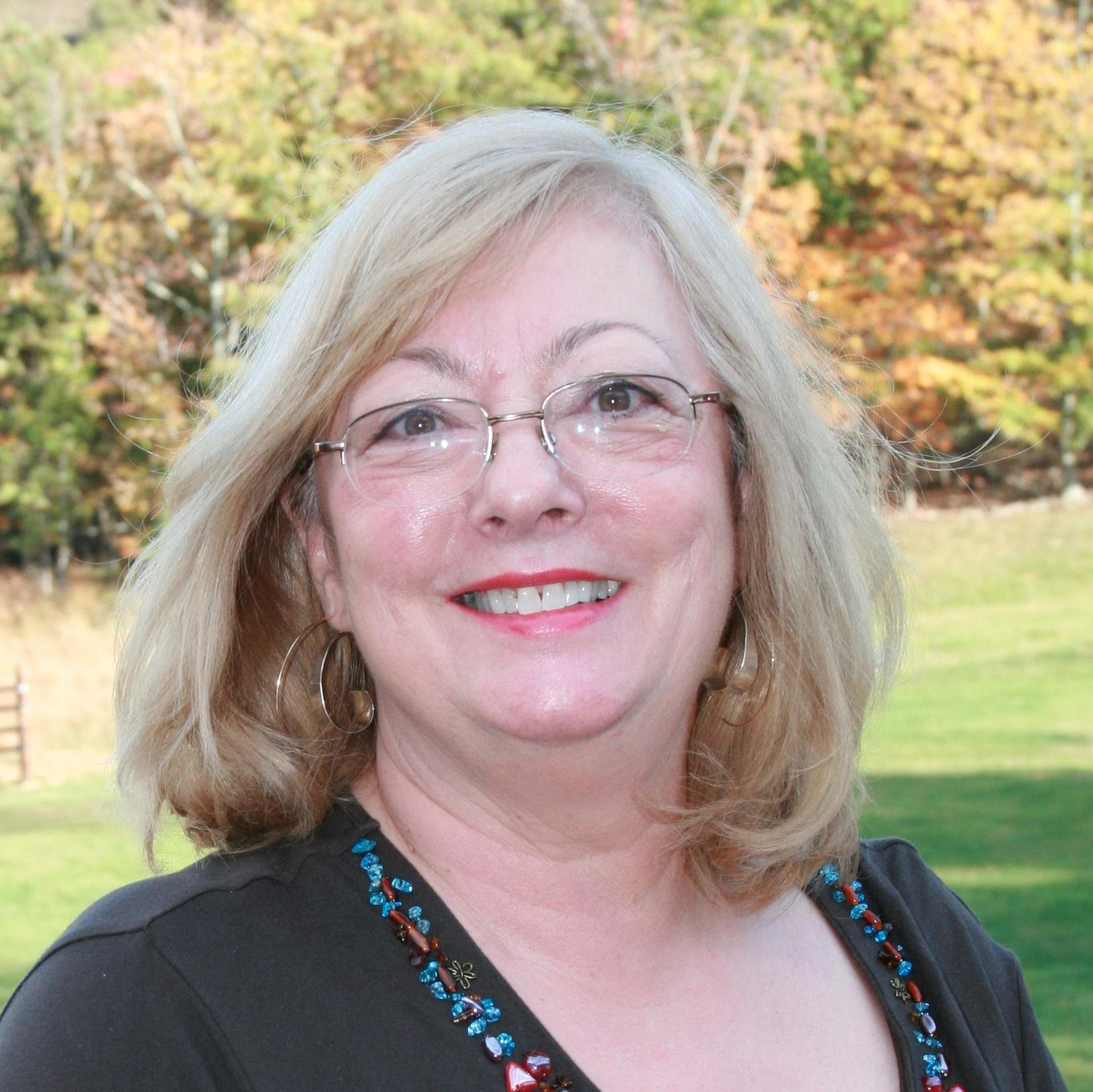 Improving global science literacy, one student at a time. Steelers' fan. Cookie baker/decorator. Gardener at Schrassic Park. Former fan of Lady of Spain.