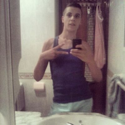 Antoniikanii's profile picture. 