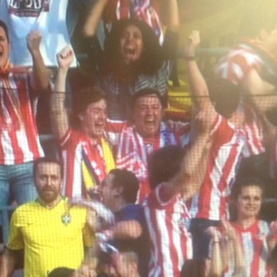 Ex-estudiante de E2 en ICADE y del Liceo Francés de Madrid.