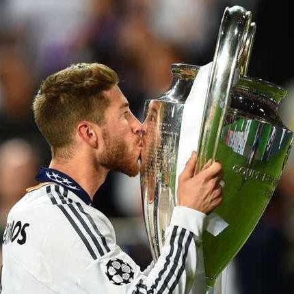Aficionada al fútbol, amante del madridismo. Mourinhista. Isco, Cristiano, Bale y Sergio Ramos. Madridismo, un sentimiento, no trates de entenderlo. UNO DI NOI