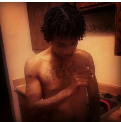 IMA be rich one day$$$$$$ 2400 Hollywood 82 Hot Boy #Free Quan,Bj R.I.P Elijah J.Mathis Boyyyy #Team Ckome get some #Do it Fa Lijah #TeamHB #Gang3x