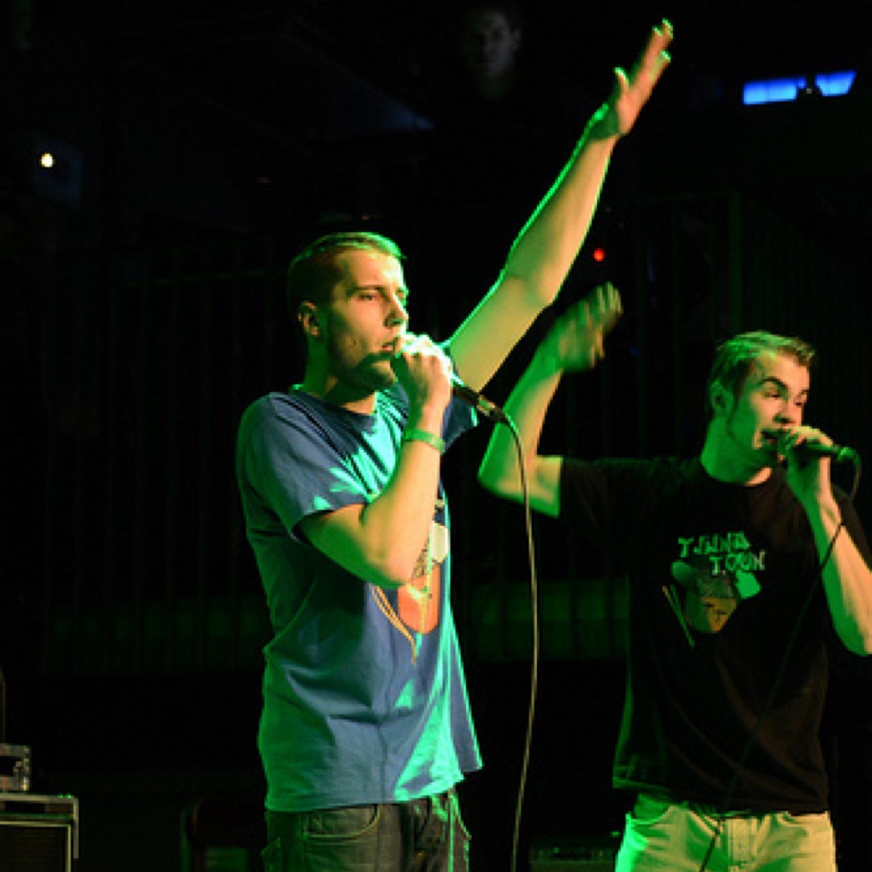 Rapper/ Dronken Robin van Persie / acteur / Tjijnatoun /