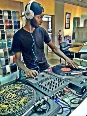 Slim_Skratch's profile picture. Disk Jockey | Club DJ | Mobile DJ | Event DJ......slimskratch@gmail.com | 020 799 1995
