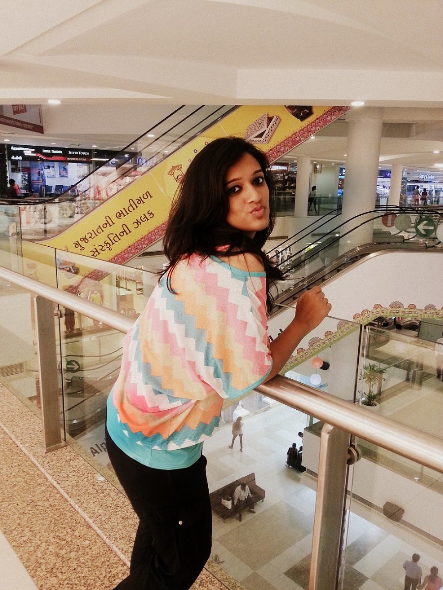 mitishah058's profile picture. love to live life with loving one