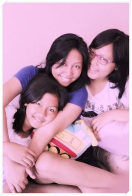 rmaulidya98's profile picture. 