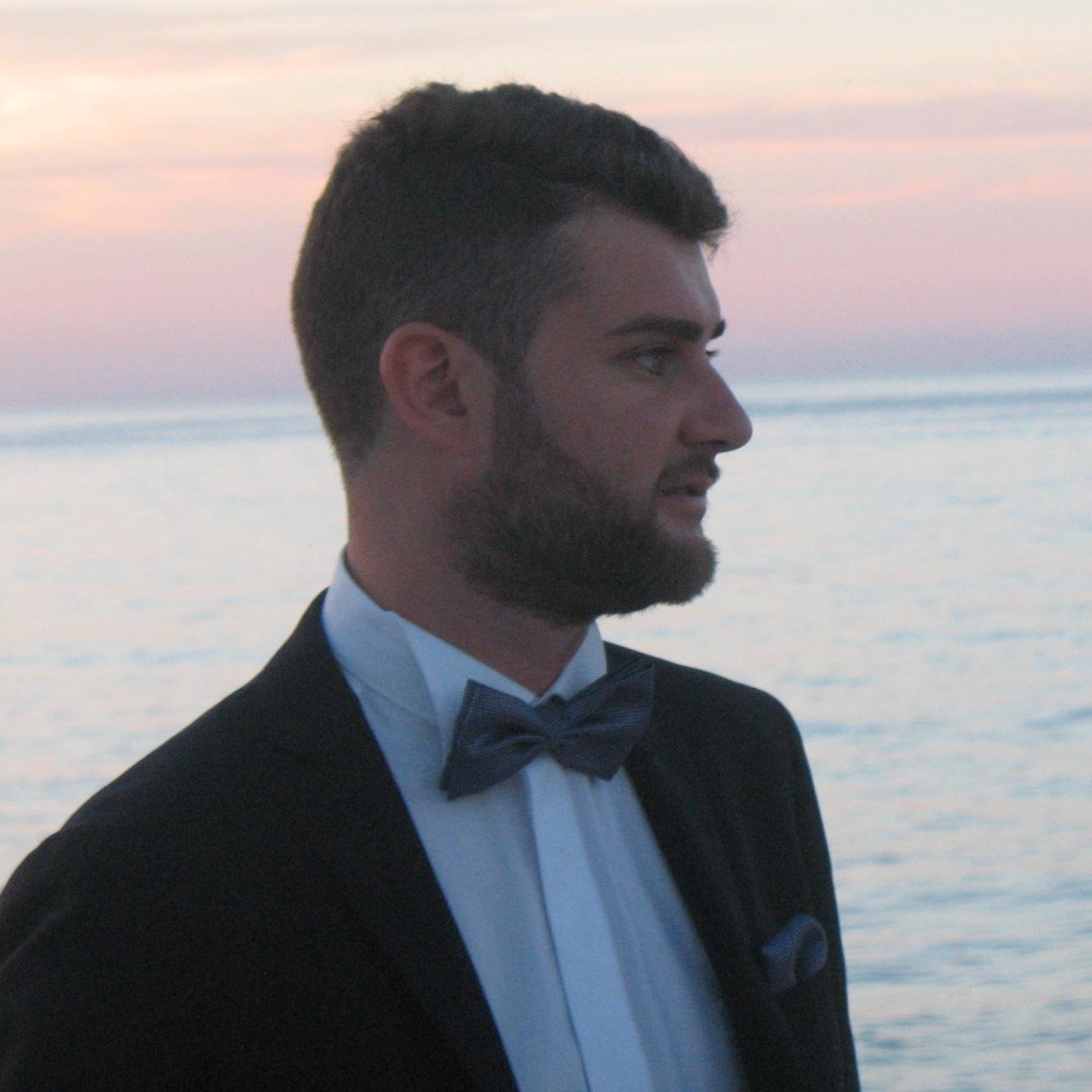Figlio del politically correct, misuro sempre le parole. A volte troppo. Meteorologo, laziale fracico.