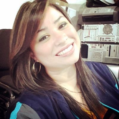 Ingeniero de Sistemas | Hija de Dios | Esposa de un Rey | Mamá de una Princesa | Venezolanisima