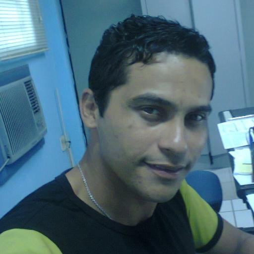 Tu que habitas sob a proteção do Altíssimo, que moras à sombra do Onipotente, dize ao Senhor:Sois meu refúgio e minha cidadela, meu Deus em que eu confio.