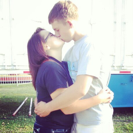 TShore_44's profile picture. 18, Senior at Union. Life is very short, so forgive quickly, believe slowly, love truly, laugh loudly and never avoid anything that makes you smile.