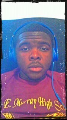 Just follow me ! &&' myy littlee sis @NicoleTee95 &&' favorite cousin @mossy_3x .