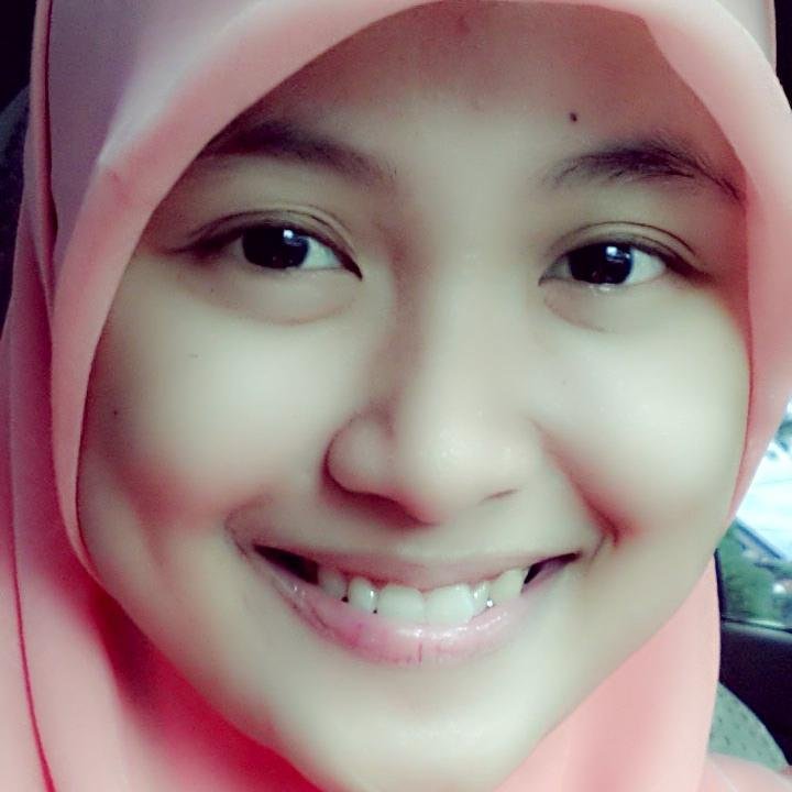 It's me, I ♡ maself and I'm proud :) • Akuntansi Politeknik Negeri Ujung Pandang 2011• @Mhula_RV