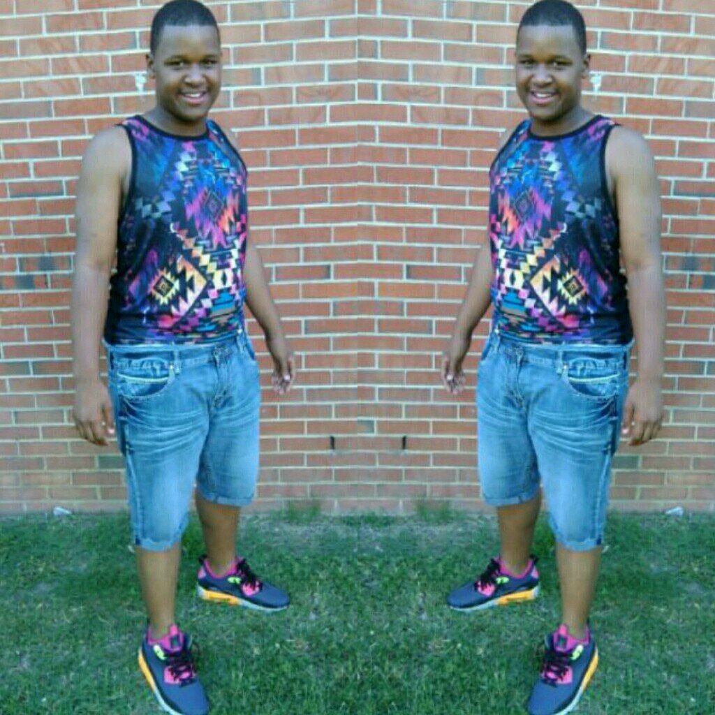 follow my sessy ass twin @GOAW_she_Bhadd (: ♡