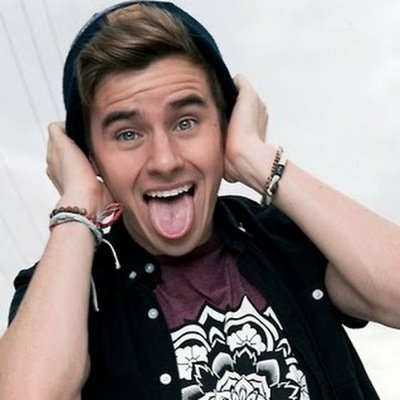 um you're not connor franta.....