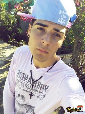 - Canto funk pq amo  Oq Eu Amo me da  Money Money me da luxo  .