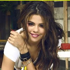 Selena's Selenator ♥ ♥
Rihanna's Navy ♥ ♥