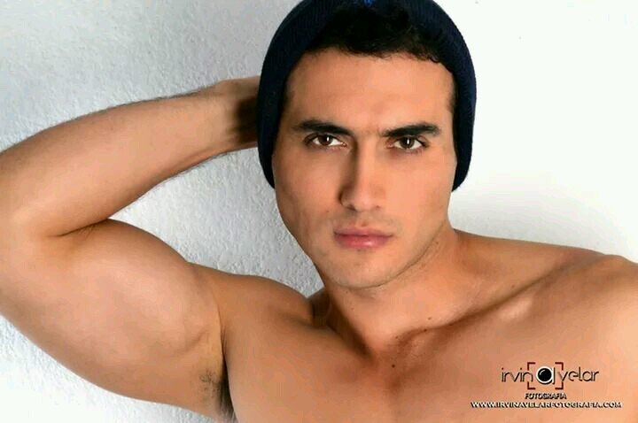 El mundo de la ficción siempre me lleva de la mano al mundo real, donde todo se supera... SOY ACTOR y disfruto interpretar personajes diferentes