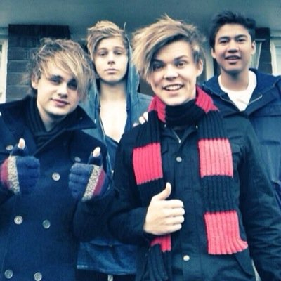 follow @michaelvlifford :)