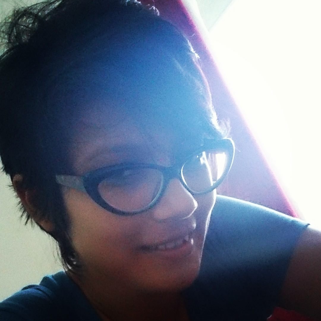 Impatient, music-lover, fiction-reader and food-adorer. Believes life should be about love, travel and sleeping.