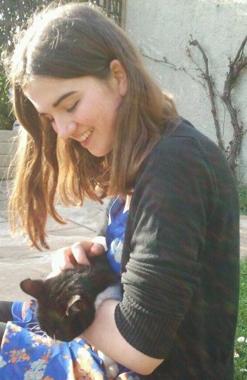 jooloveless's profile picture. 